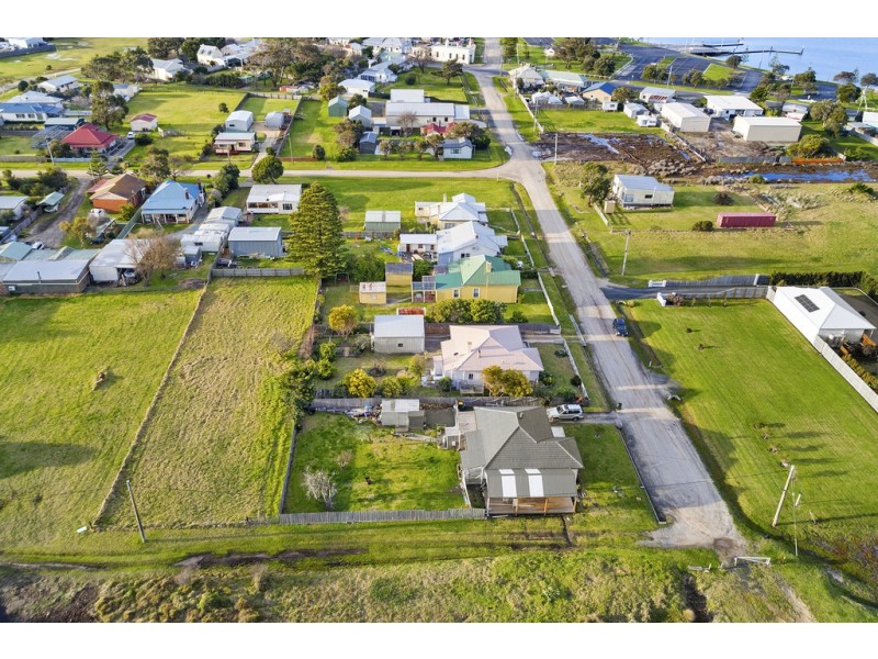 4 Victoria St, Port Albert VIC 3971