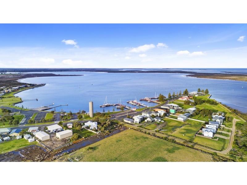 4 Victoria St, Port Albert VIC 3971