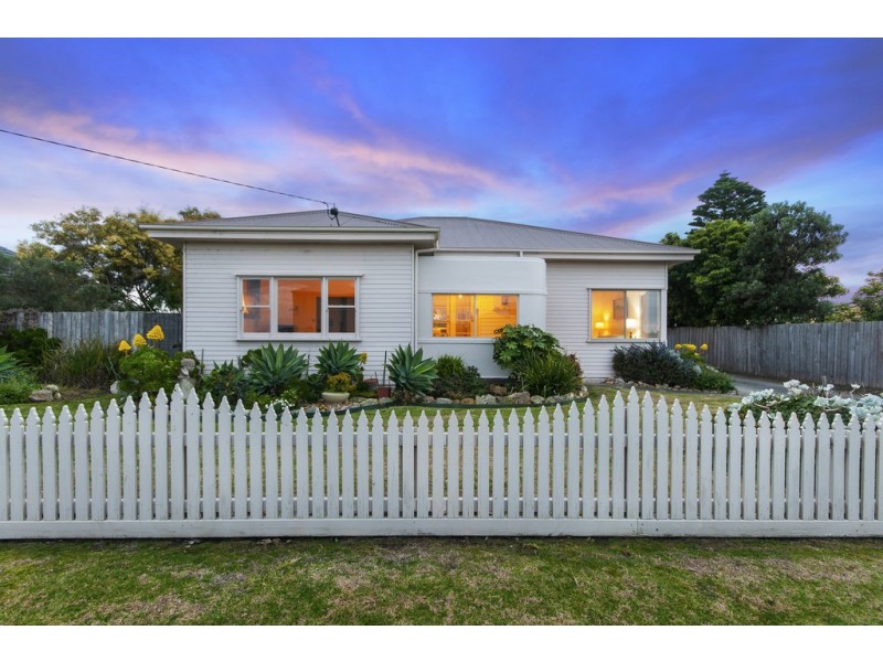 4 Victoria St, Port Albert VIC 3971