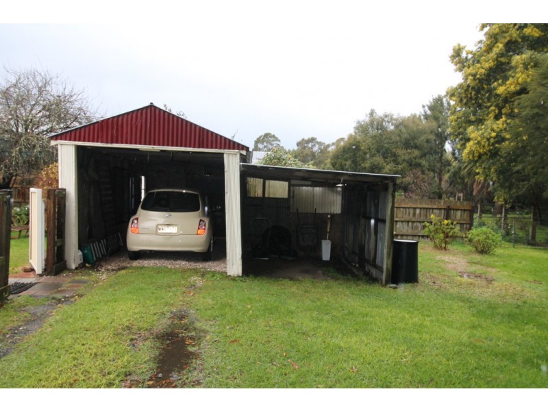 42 Station Rd, Foster VIC 3960