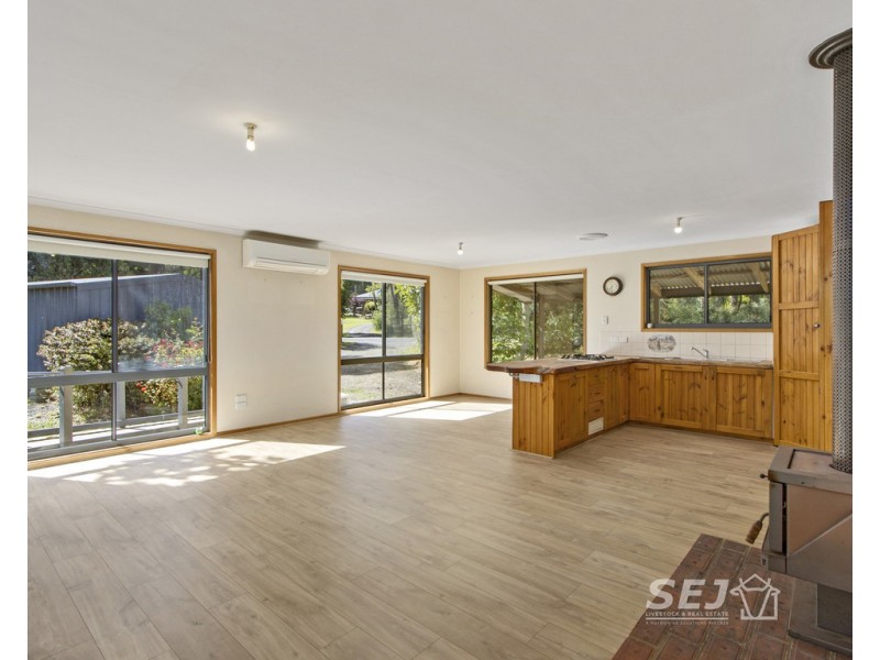 3 Golf Links Drive, Mirboo North VIC 3871