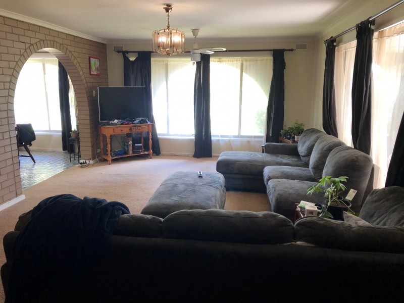 11 Hall Rd, Foster VIC 3960