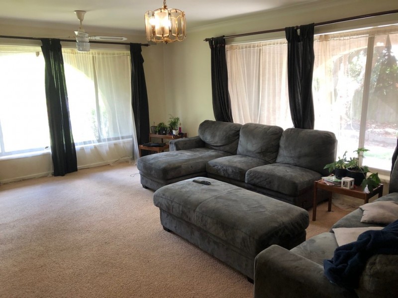 11 Hall Rd, Foster VIC 3960