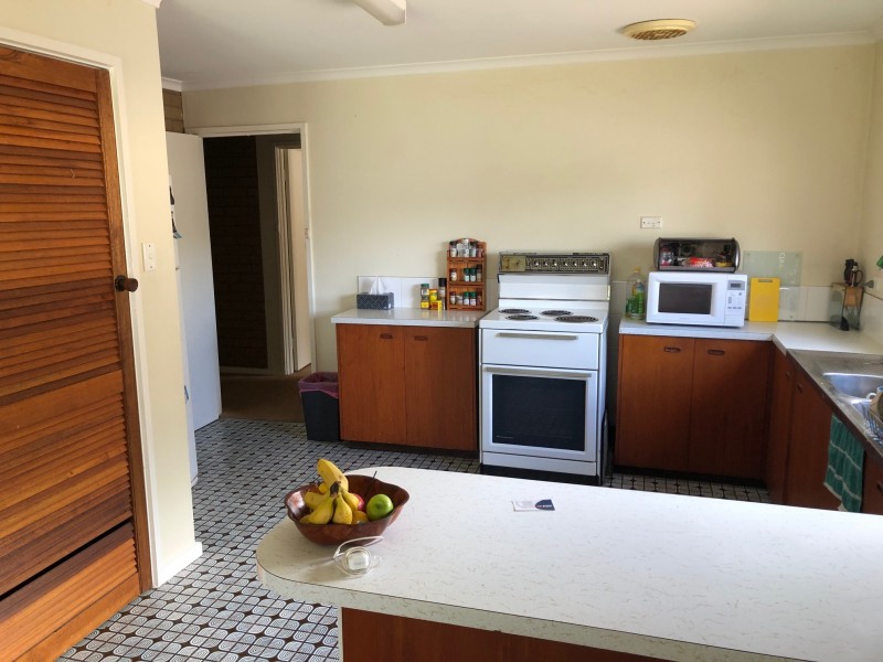 11 Hall Rd, Foster VIC 3960