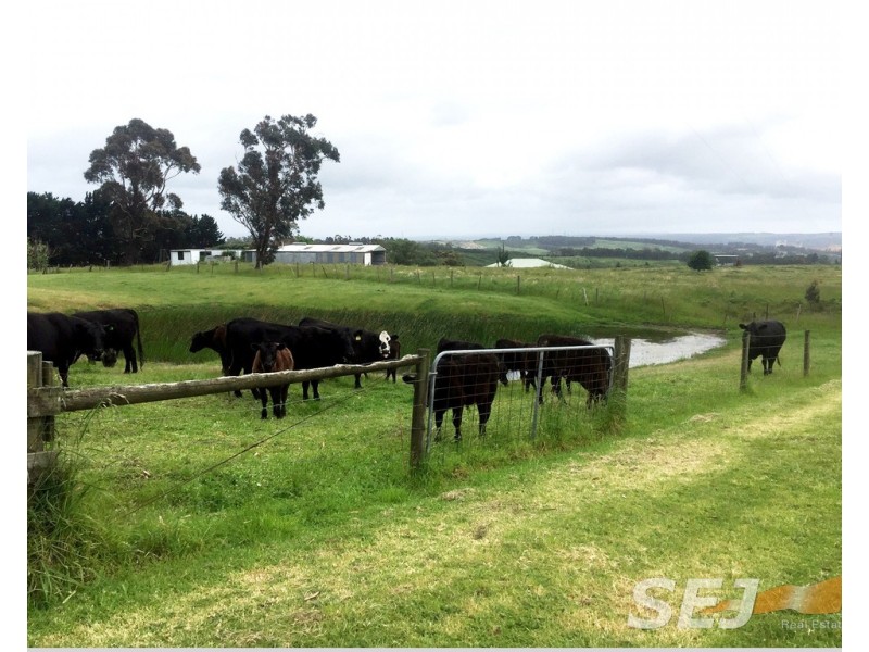 70 McDonalds Track, Hernes Oak VIC 3825