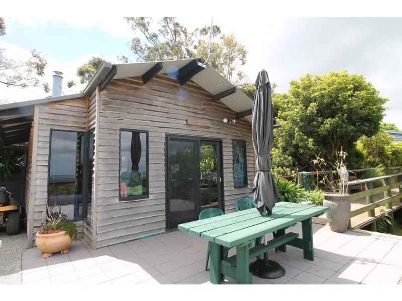 269 Savages Rd, Fish Creek VIC 3959