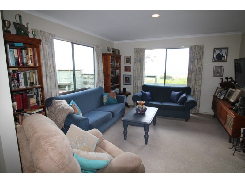 269 Savages Rd, Fish Creek VIC 3959