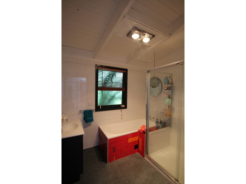 55 Old Waratah Rd, Fish Creek VIC 3959