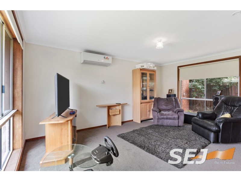 2/11a Rosebery Street, Lang Lang VIC 3984