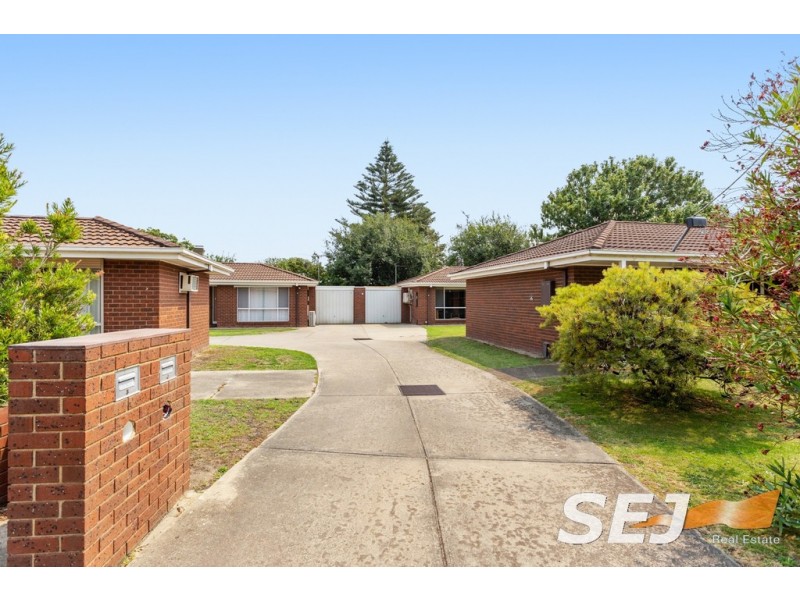 2/11a Rosebery Street, Lang Lang VIC 3984