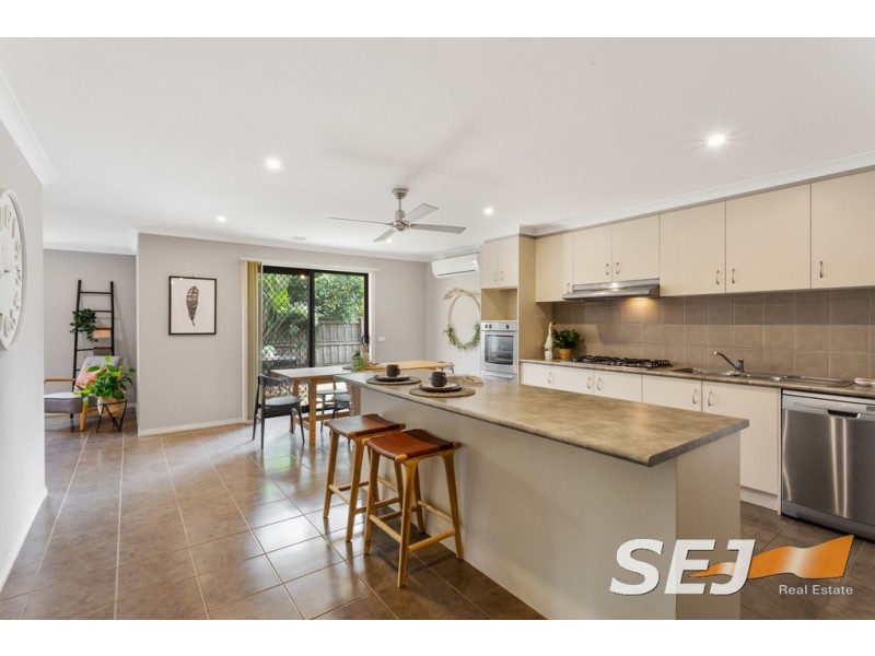 5 WHITE GUM COURT, Drouin VIC 3818