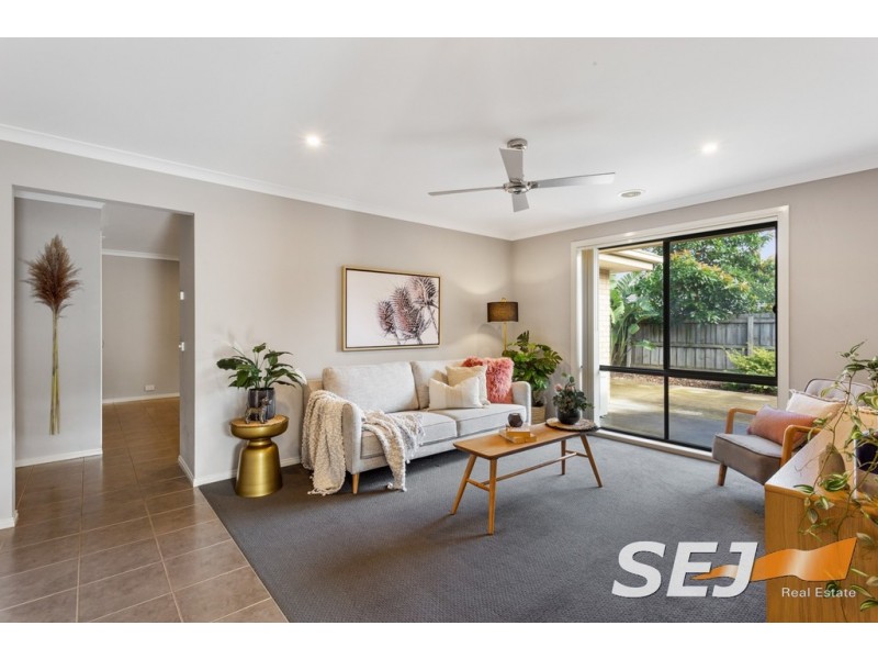 5 WHITE GUM COURT, Drouin VIC 3818