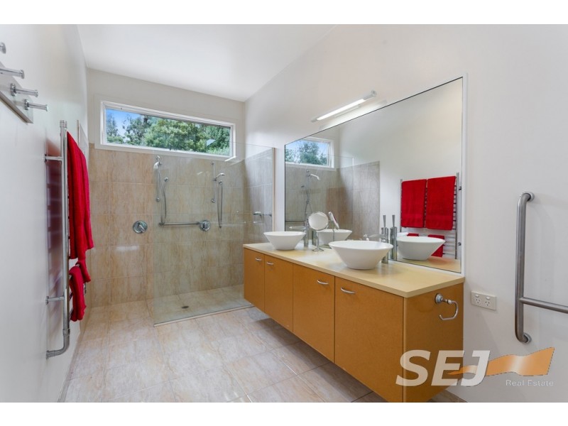 33 Taylors Road, Koornalla VIC 3844