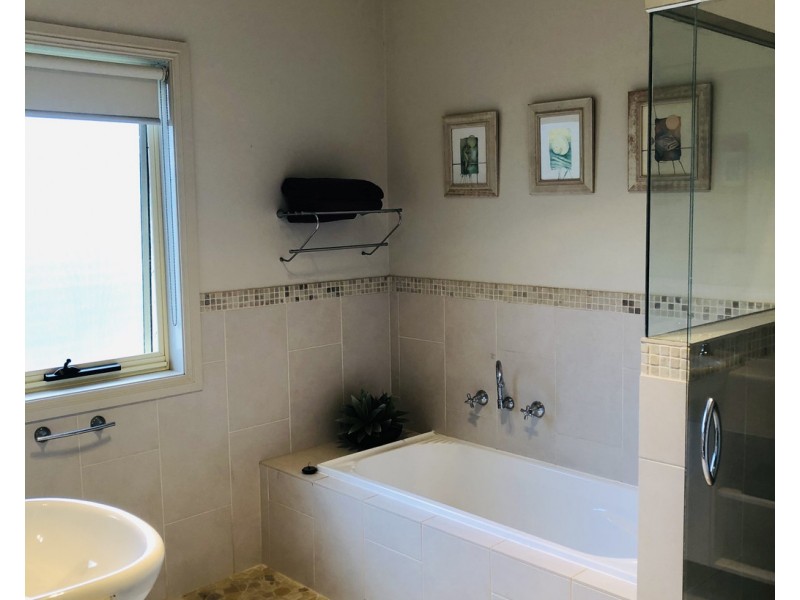 112 Fish Creek – Waratah Rd, Waratah Bay VIC 3959