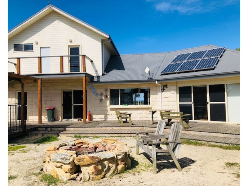 112 Fish Creek – Waratah Rd, Waratah Bay VIC 3959