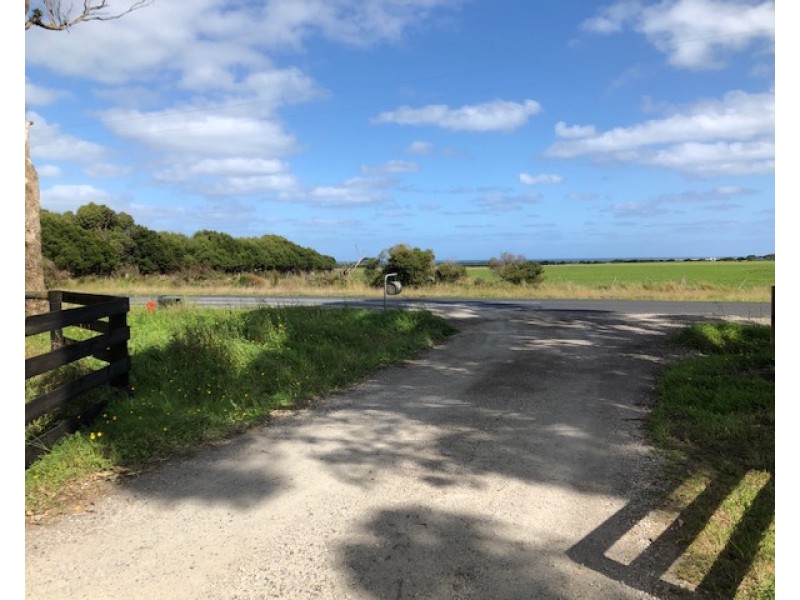 112 Fish Creek – Waratah Rd, Waratah Bay VIC 3959
