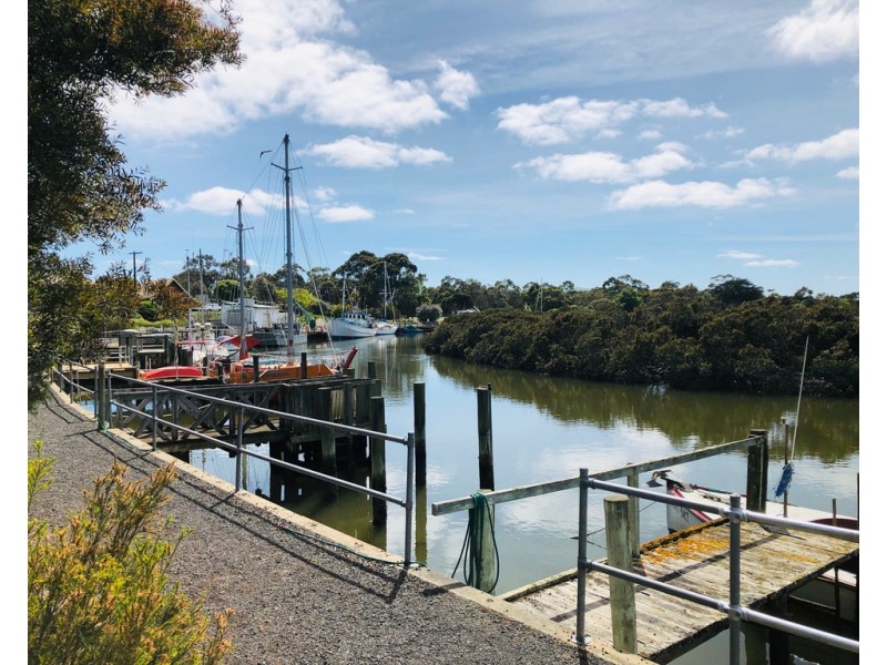 16 Tramway St, Port Franklin VIC 3964