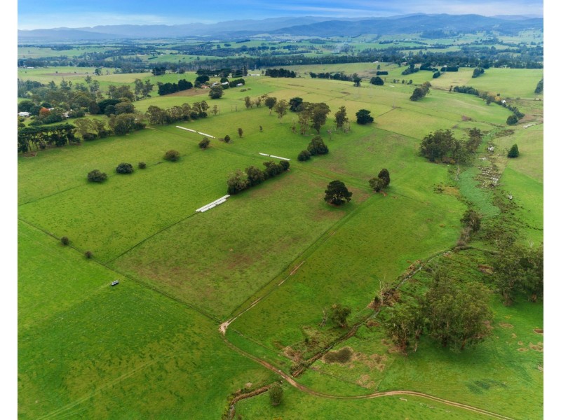 320 HIGGS ROAD, Drouin VIC 3818
