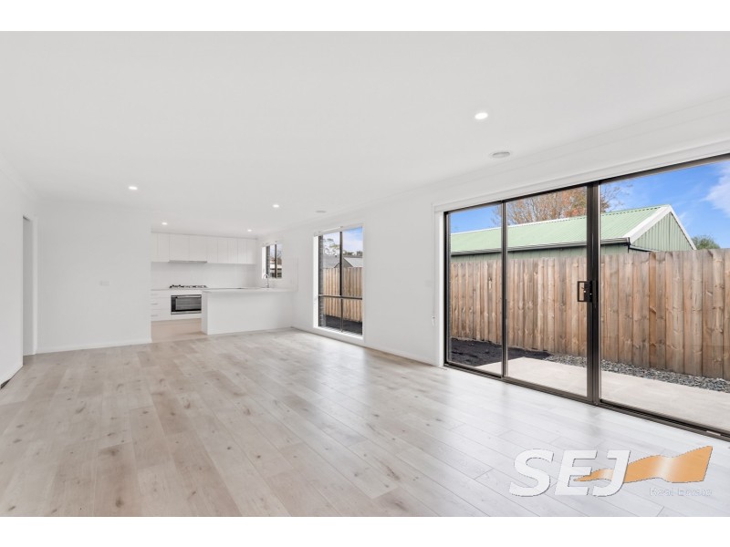 12A Sybella Avenue, Koo Wee Rup VIC 3981