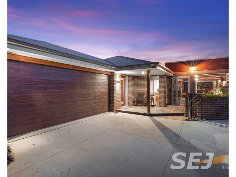 2/27 Henry Street, Koo Wee Rup VIC 3981