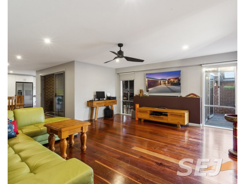 2/27 Henry Street, Koo Wee Rup VIC 3981