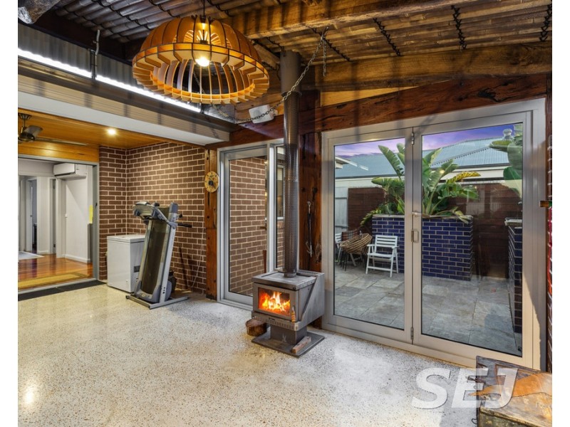 2/27 Henry Street, Koo Wee Rup VIC 3981