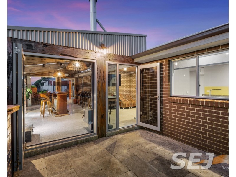 2/27 Henry Street, Koo Wee Rup VIC 3981