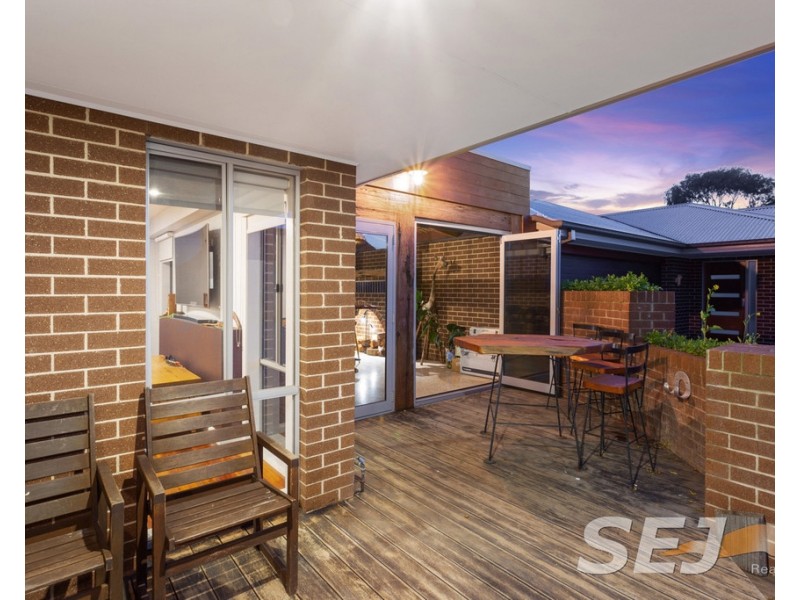 2/27 Henry Street, Koo Wee Rup VIC 3981