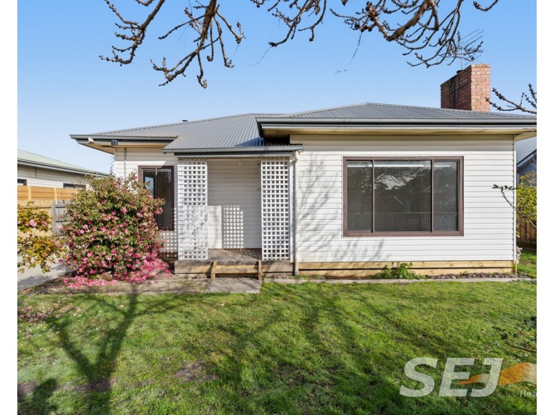 12 Sybella Avenue, Koo Wee Rup VIC 3981