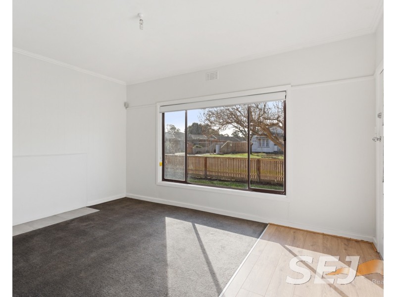 12 Sybella Avenue, Koo Wee Rup VIC 3981