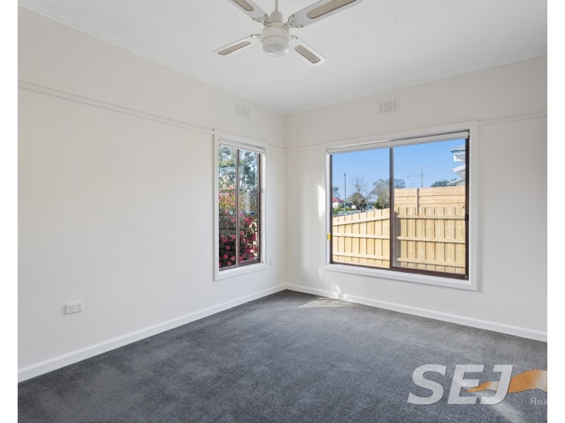 12 Sybella Avenue, Koo Wee Rup VIC 3981