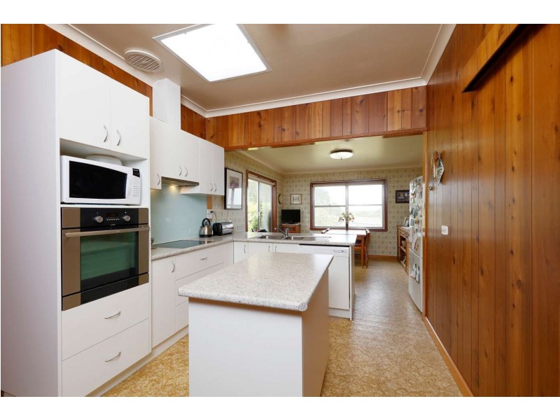 40 Hall Rd, Foster VIC 3960