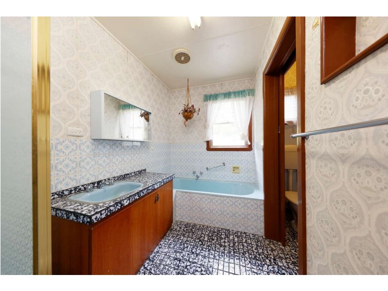 40 Hall Rd, Foster VIC 3960