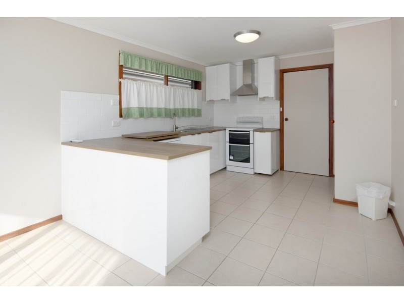 5 Charles St, Foster VIC 3960