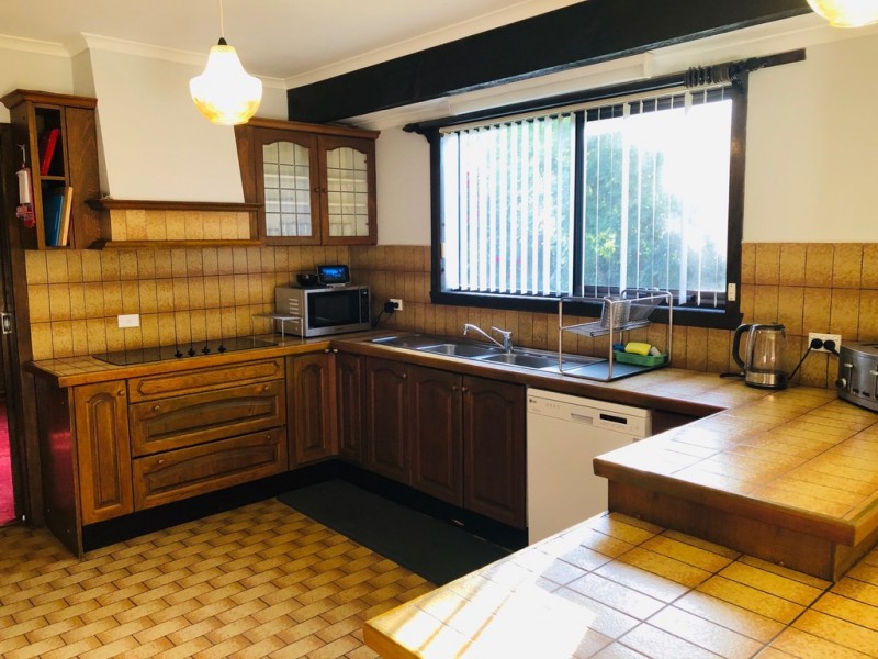 8 Apex Crt, Foster VIC 3960