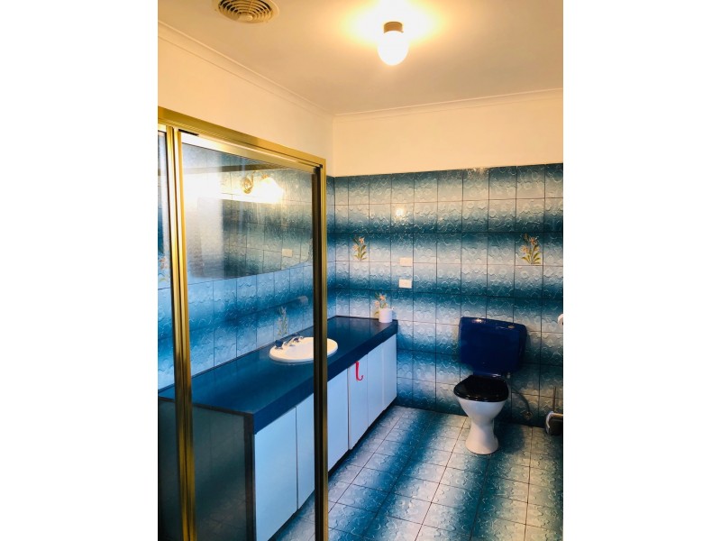 8 Apex Crt, Foster VIC 3960