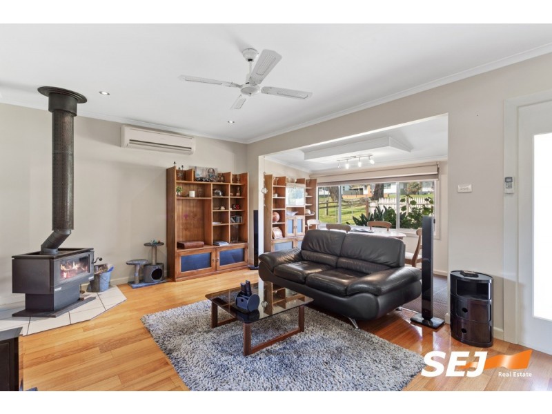 24 Whitelaw Street, Meeniyan VIC 3956