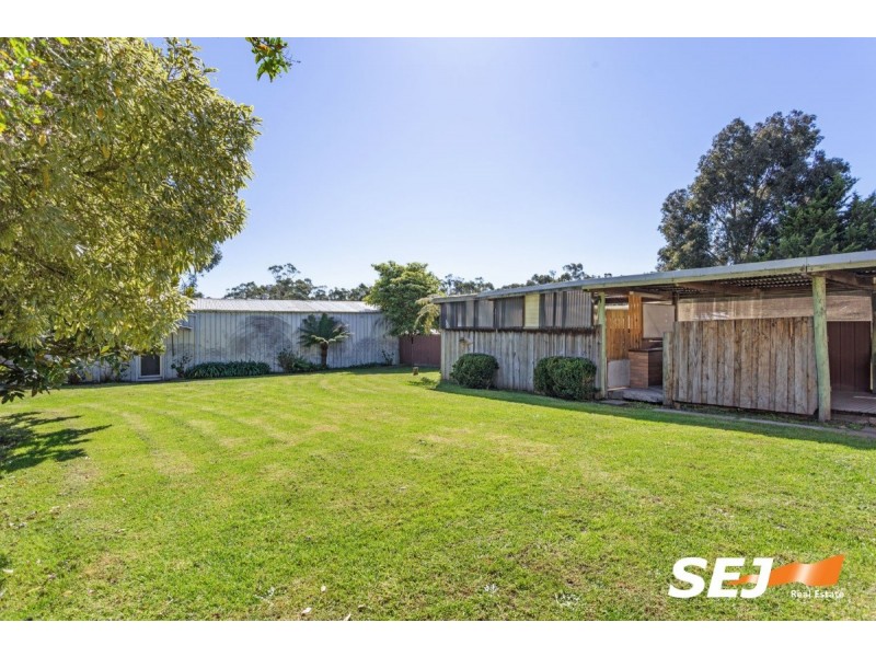 24 Whitelaw Street, Meeniyan VIC 3956