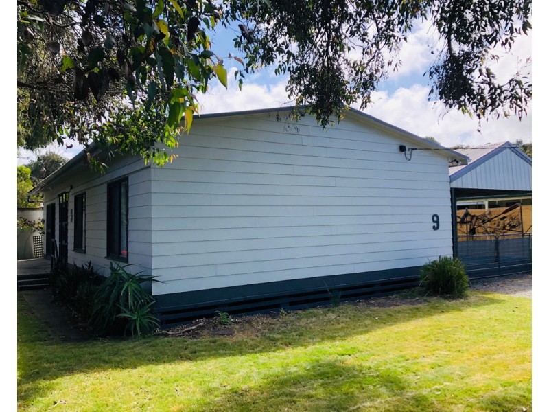 9 Moongana St, Waratah Bay VIC 3959