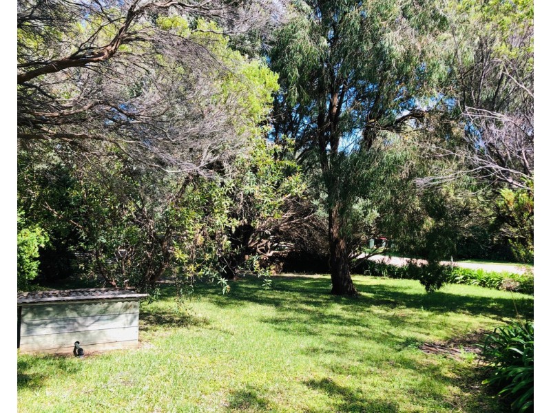 18 Acacia St, Sandy Point VIC 3959