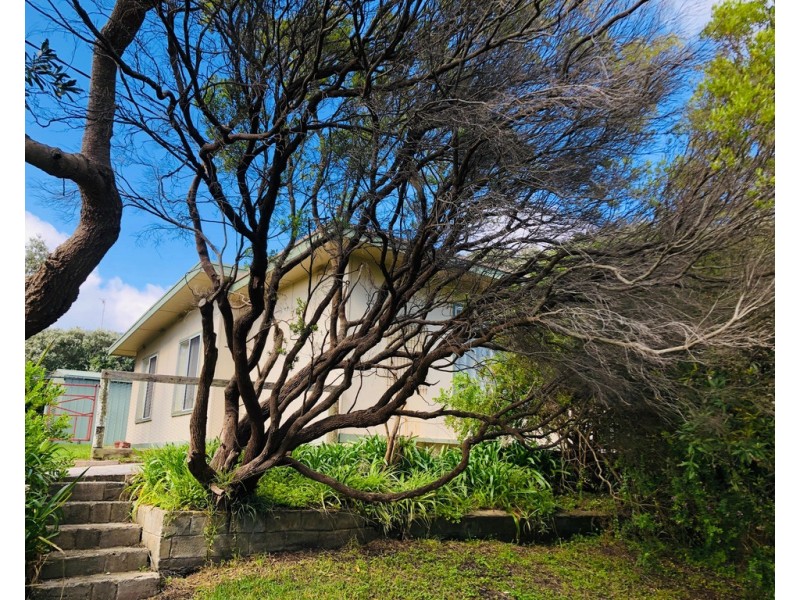 18 Acacia St, Sandy Point VIC 3959