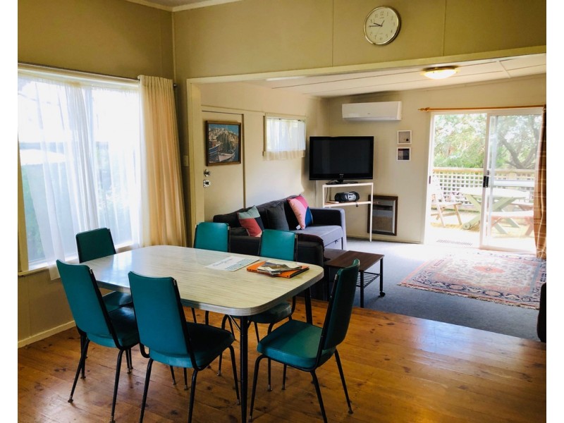 18 Acacia St, Sandy Point VIC 3959