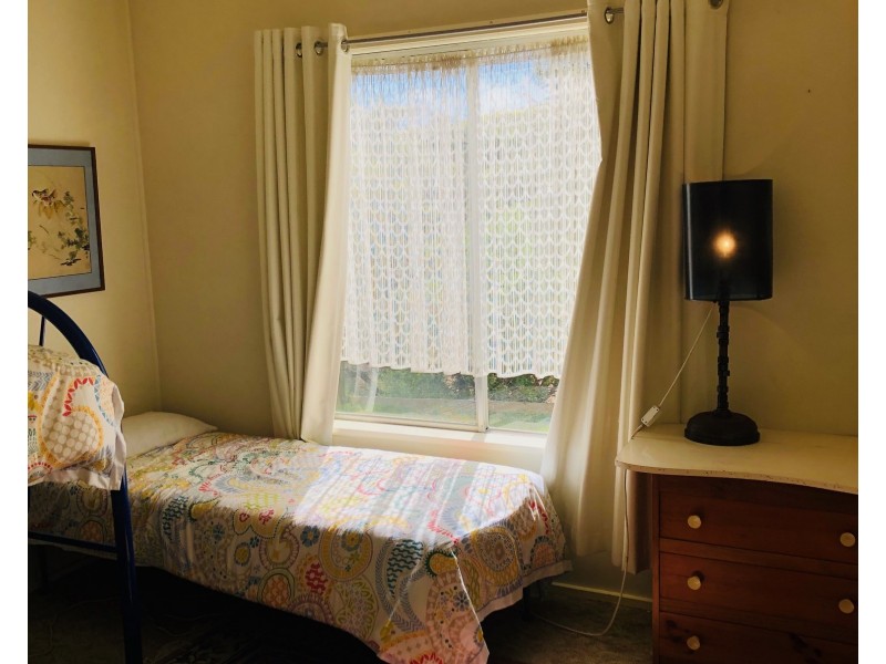 18 Acacia St, Sandy Point VIC 3959