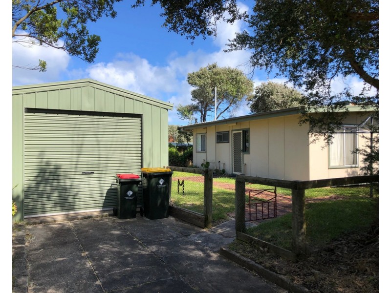 18 Acacia St, Sandy Point VIC 3959