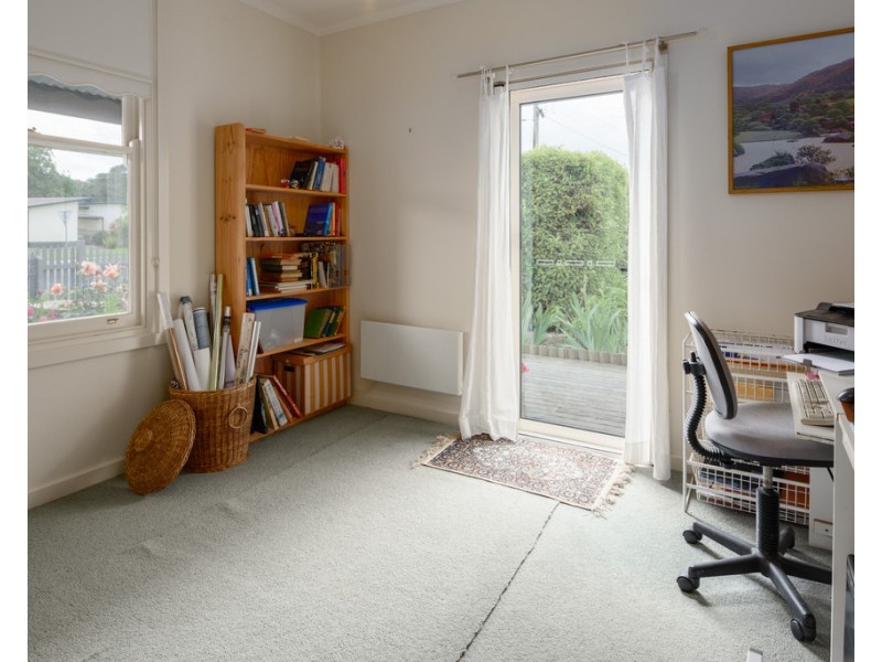 14 Victory Ave, Foster VIC 3960