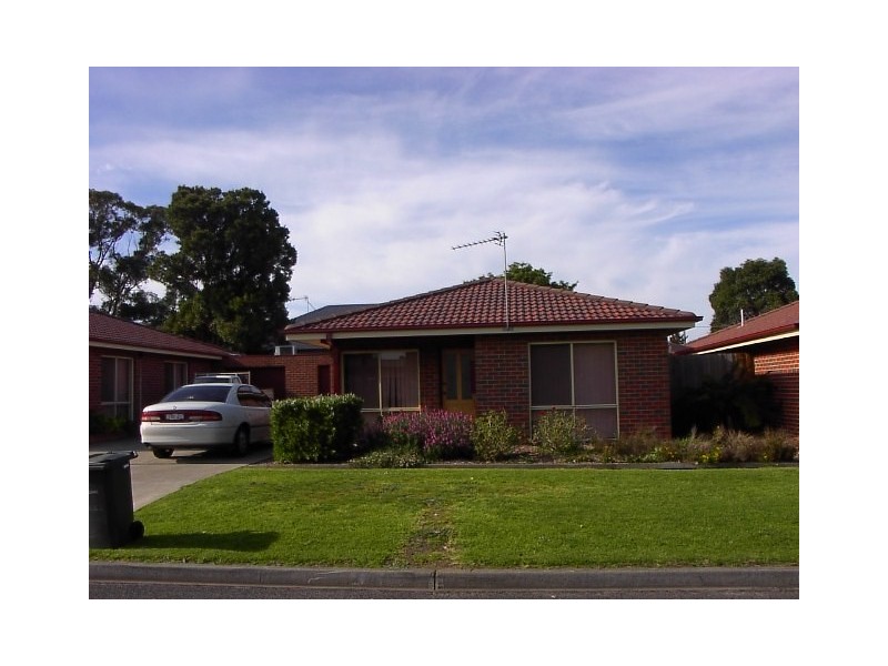 39 PEART STREET, Leongatha VIC 3953