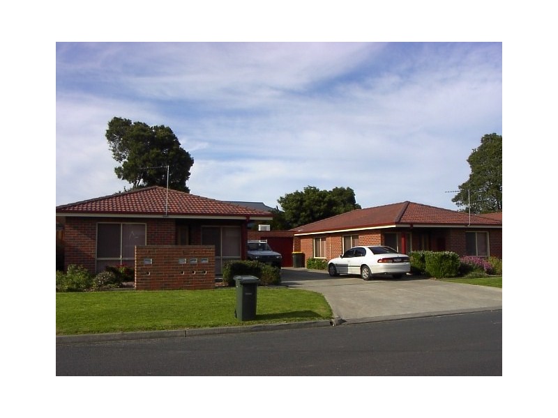 39 PEART STREET, Leongatha VIC 3953