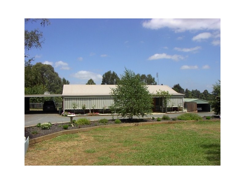 28 HIGG STREET, Leongatha VIC 3953