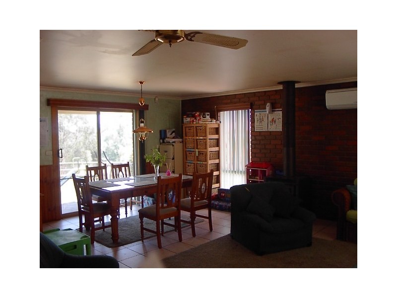 28 HIGG STREET, Leongatha VIC 3953