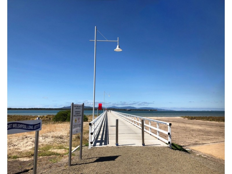 1 Heathlands Dr, Port Welshpool VIC 3965